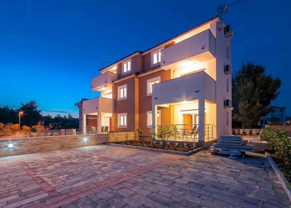 Apartments Hrvoje Vodice Eksteriør billede